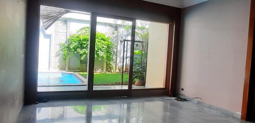 Dijual Rumah Dalam Townhouse Kemang Ampera
