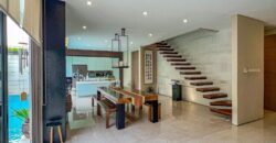 RUMAH MEWAH SIAP HUNI TROPICAL HOUSE