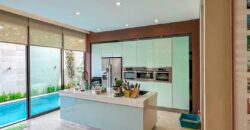 RUMAH MEWAH SIAP HUNI TROPICAL HOUSE