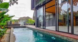 TOWNHOUSE KEMANG MODERN TROPICAL DESIGN SEMI FURNISHED