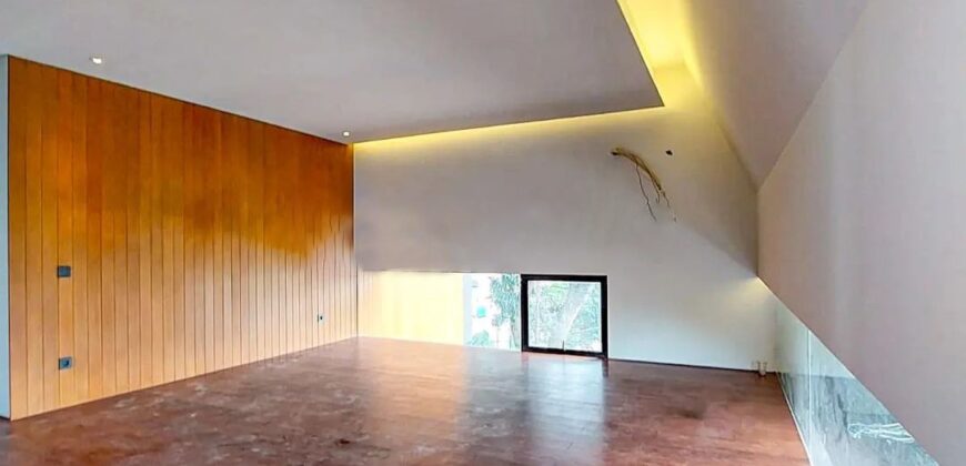 TOWNHOUSE KEMANG MODERN TROPICAL DESIGN SEMI FURNISHED
