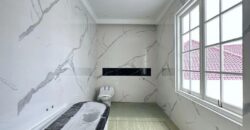 LUXURIOUS MODERN CLASSIC BRAND NEW HOUSE