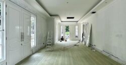 LUXURIOUS MODERN CLASSIC BRAND NEW HOUSE