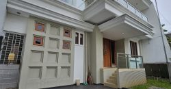 DIJUAL RUMAH DI ANCOL BANGUNAN TOTAL RENOVASI ULANG