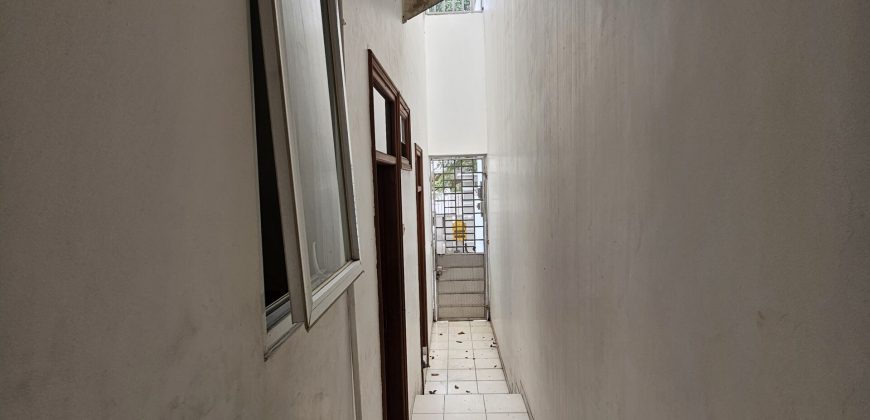 DIJUAL RUMAH DI ANCOL BANGUNAN TOTAL RENOVASI ULANG