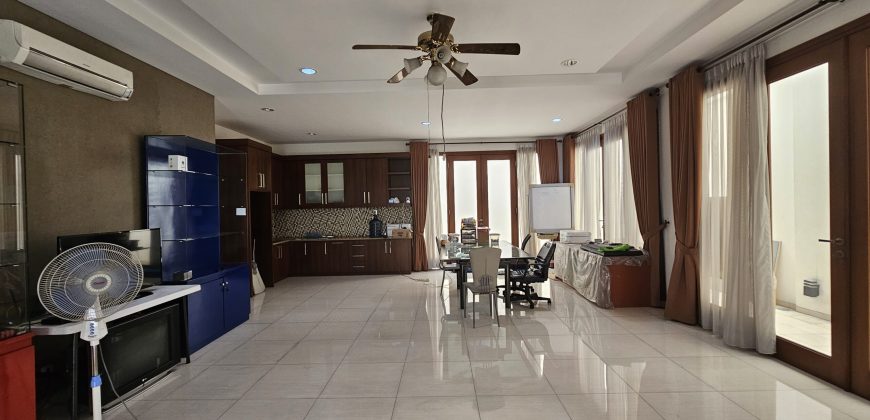 DIJUAL RUMAH DI ANCOL BANGUNAN TOTAL RENOVASI ULANG