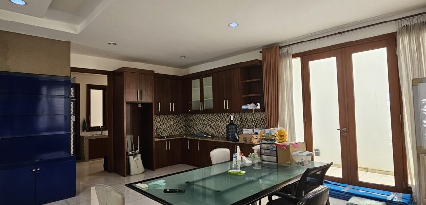DIJUAL RUMAH DI ANCOL BANGUNAN TOTAL RENOVASI ULANG