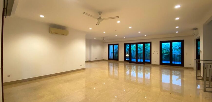 Townhouse Exclusive Kawasan Antasari 5 Bedrooms