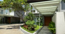 Disewakan Rumah Dalam Townhouse Kawasan Antasari