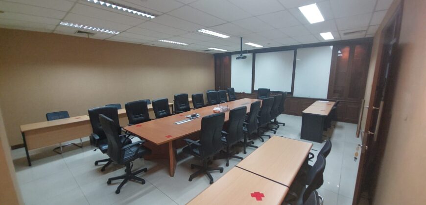 Dijual di bawah NJOP Gedung kantor 6 lantai