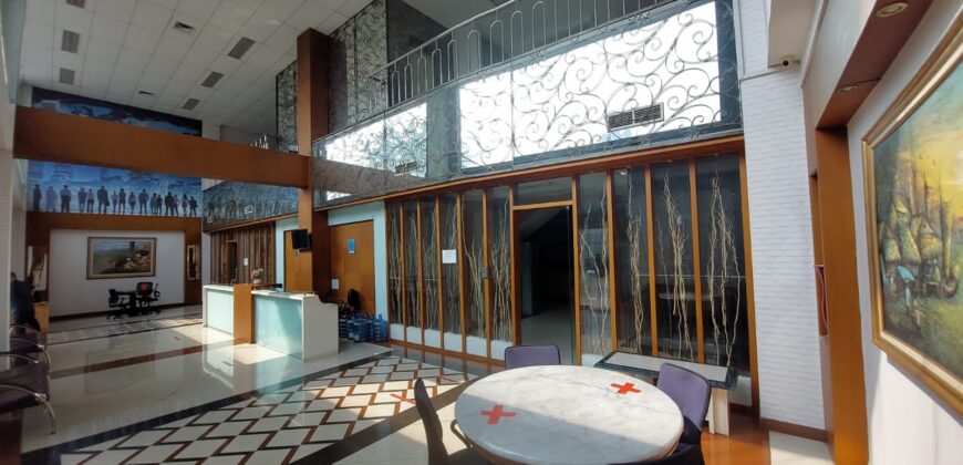 Dijual di bawah NJOP Gedung kantor 6 lantai