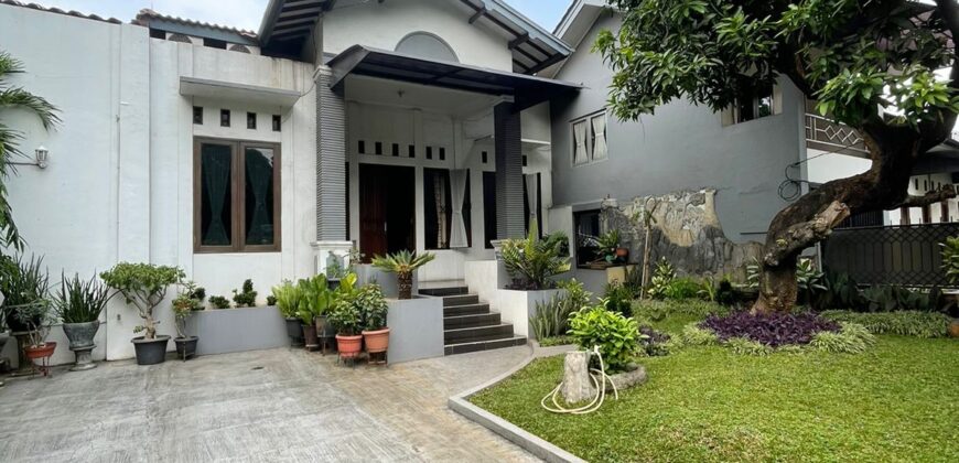 Dijual Rumah di daerah Jatiwaringin