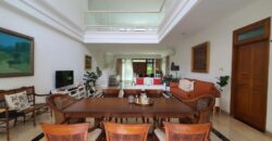 RUMAH TERAWAT, SIAP HUNI, DI LINGKUNGAN ELIT