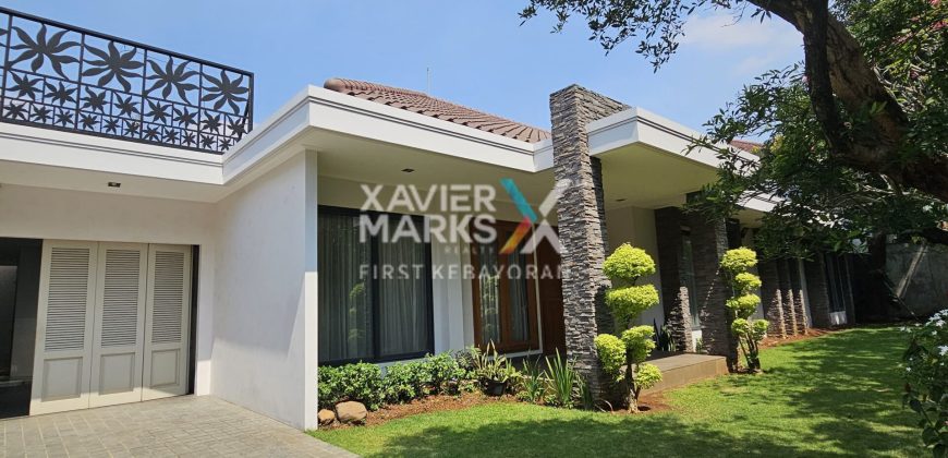 Rumah modern exclusive di Komplek Simprug