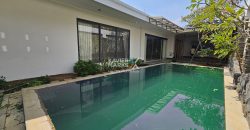 Rumah modern exclusive di Komplek Simprug