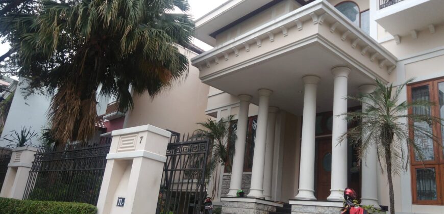 DIJUAL RUMAH PONDOK INDAH  TROPICAL MINIMALIS DESIGN