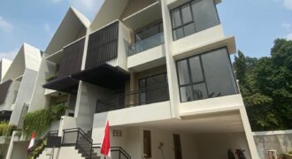 Townhouse Kawasan Exclusive Kemang