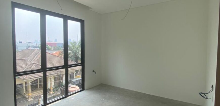 Townhouse Kawasan Exclusive Kemang