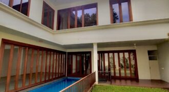DISEWAKAN RUMAH KAWASAN KEMANG BENDA