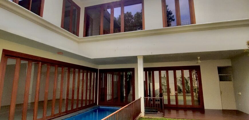 DISEWAKAN RUMAH KAWASAN KEMANG BENDA