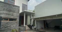 RUMAH KEMANG DALAM TOWNHOUSE AREA TENANG