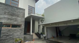 RUMAH KEMANG DALAM TOWNHOUSE AREA TENANG