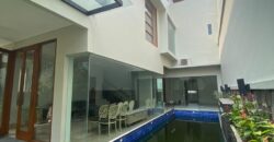 RUMAH KEMANG DALAM TOWNHOUSE AREA TENANG