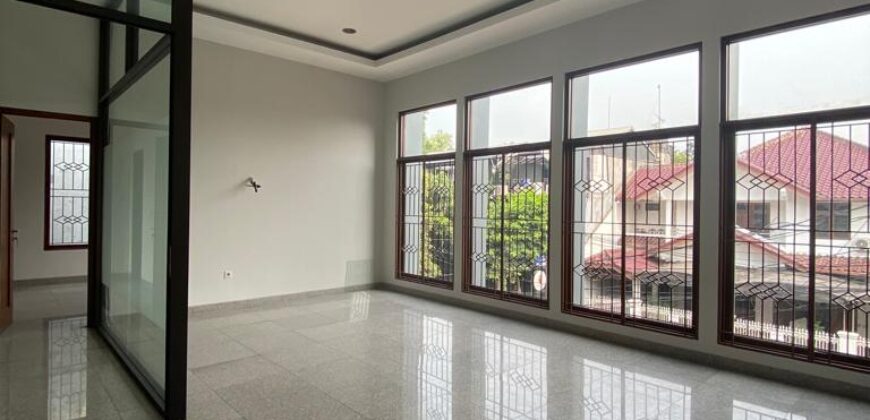 Disewakan Rumah Komersil Kebayoran Baru
