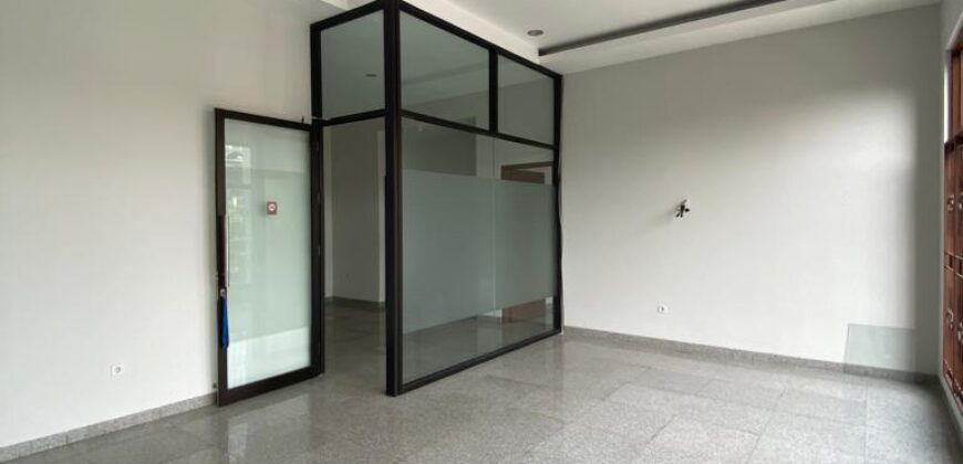 Disewakan Rumah Komersil Kebayoran Baru