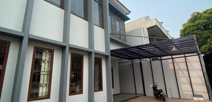 Disewakan Rumah Komersil Kebayoran Baru