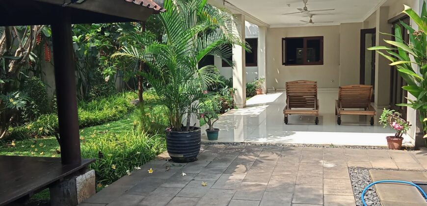 Rumah Dikawasan Exclusive Kebayoran Baru