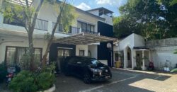 Dijual Rumah Dalam Townhouse Kawasan Kemang