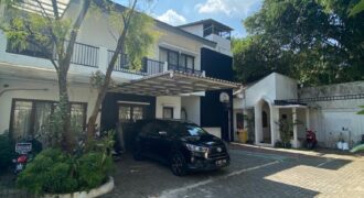 Dijual Rumah Dalam Townhouse Kawasan Kemang