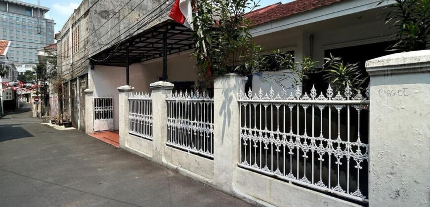 DIJUAL RUMAH KAWASAN TEBET KEBON BARU