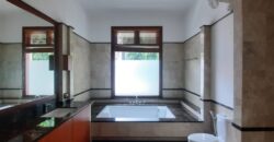 DISEWAKAN RUMAH KAWASAN KEMANG BENDA