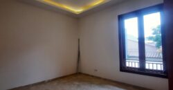DISEWAKAN RUMAH KAWASAN KEMANG BENDA
