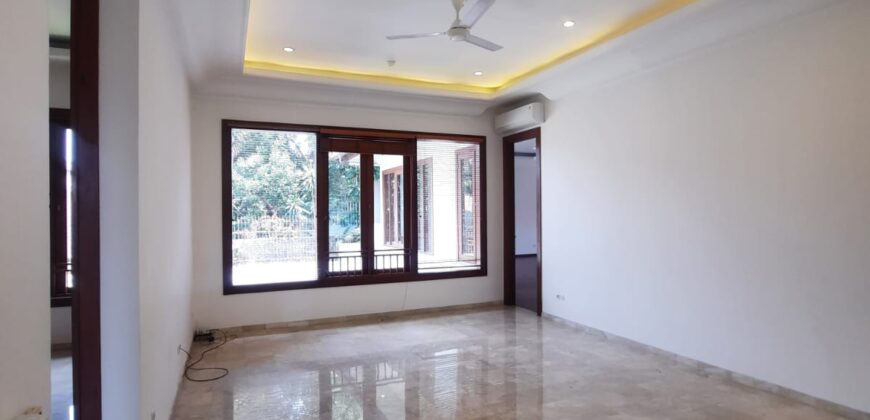 DISEWAKAN RUMAH KAWASAN KEMANG BENDA
