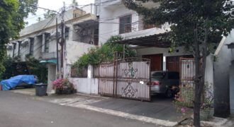 Dijual Rumah Dengan Lokasi Strategis di Kebayoran Baru