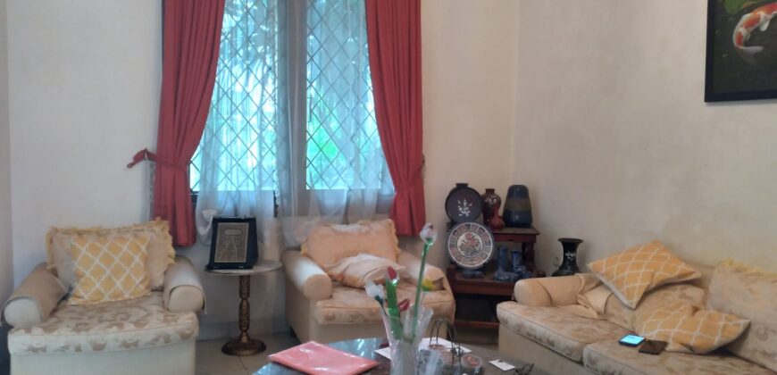 Dijual Rumah Dengan Lokasi Strategis di Kebayoran Baru