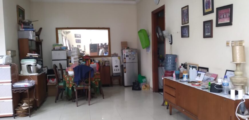 Dijual Rumah Dengan Lokasi Strategis di Kebayoran Baru