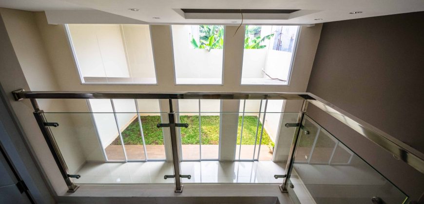 Rumah Strategis Modern Simpatupang Residence