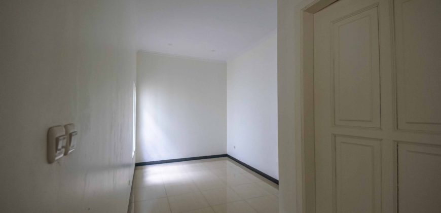 Dijual Rumah 2 lantai Jatipadang Jakarta Selatan