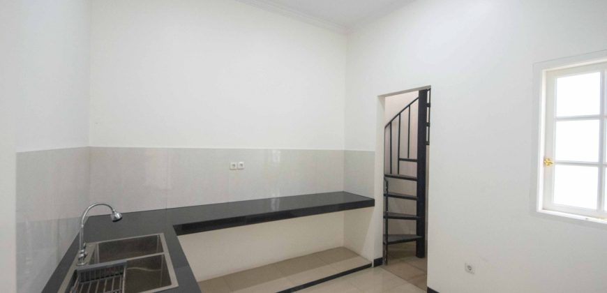 Dijual Rumah 2 lantai Jatipadang Jakarta Selatan