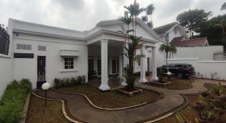 RUMAH DI KOMPLEKS BILLY MOON PONDOK KELAPA