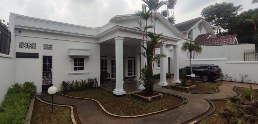 RUMAH DI KOMPLEKS BILLY MOON PONDOK KELAPA