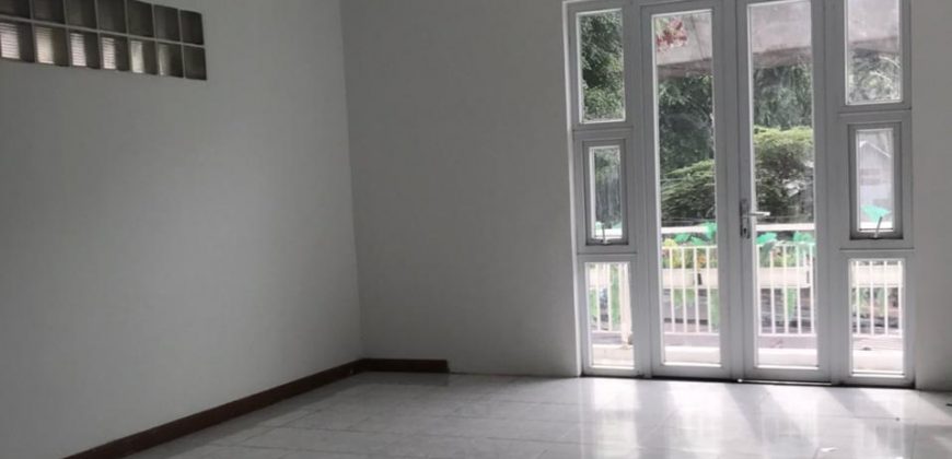 Ruko Exclusive Area Kebayoran Baru 3 Lantai Roof Top