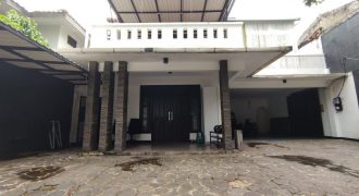 FOR SALE AND FOR RENT RUMAH COCOK UNTUK OFFICE DAN HUNIAN