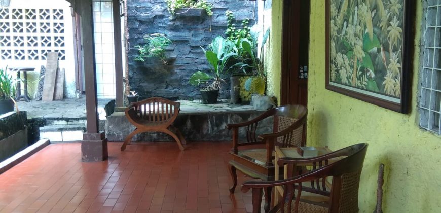 Dijual Rumah Cirendeu Bernuansa Asri Kayu