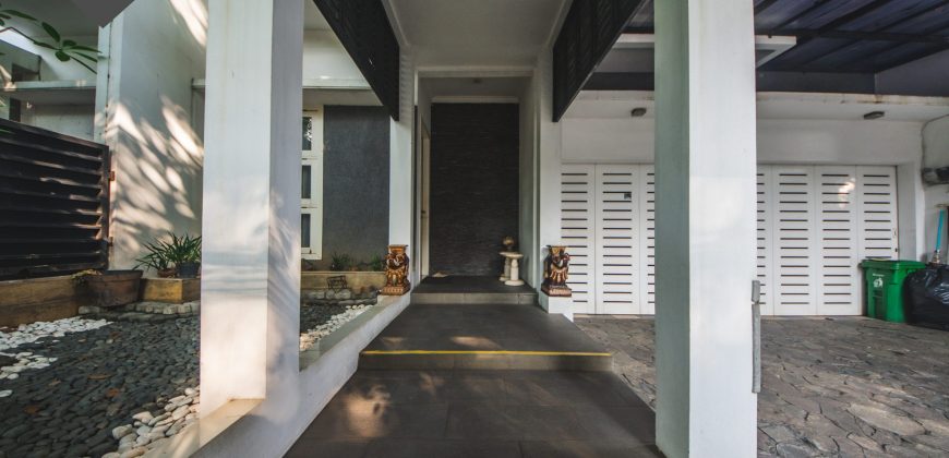 Dijual Rumah Anti Banjir di Cempaka Putih Jakarta Pusat