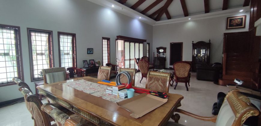 Dijual Rumah Hook 3.5 Lantai Di Kemang Timur Jakarta Selatan
